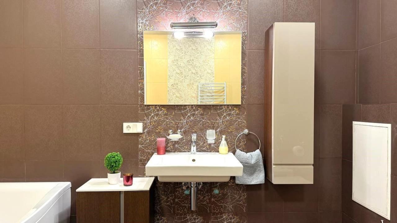 Bright House On 23 Serpnya 哈尔科夫 外观 照片