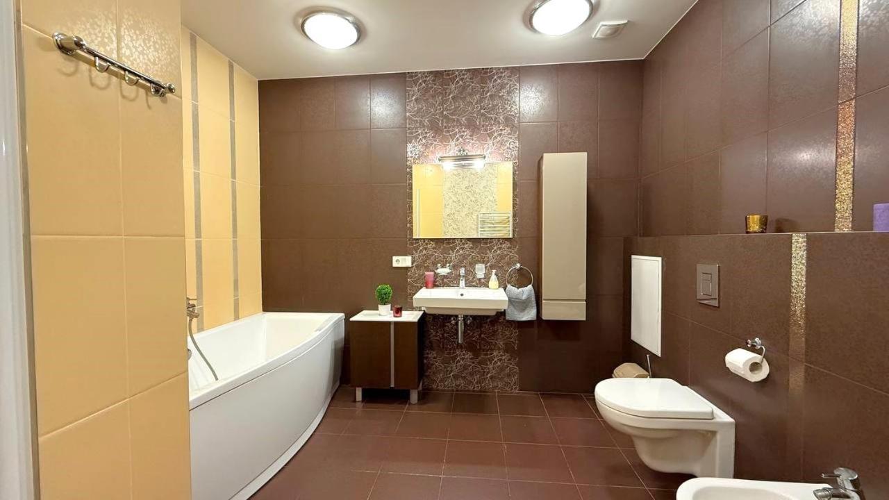 Bright House On 23 Serpnya 哈尔科夫 外观 照片
